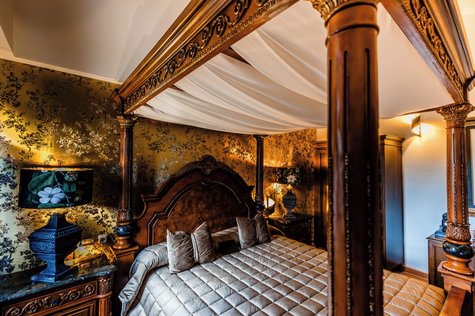 Deluxe Room | Egyptian cotton sheets, premium bedding, down comforters