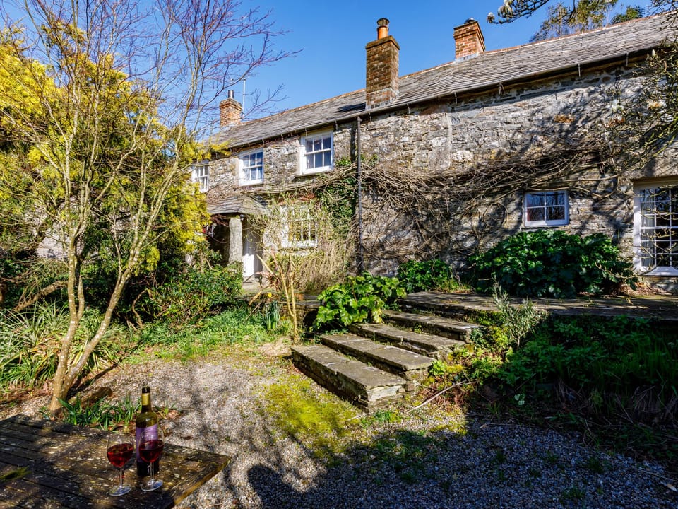 Cottage | Front of property