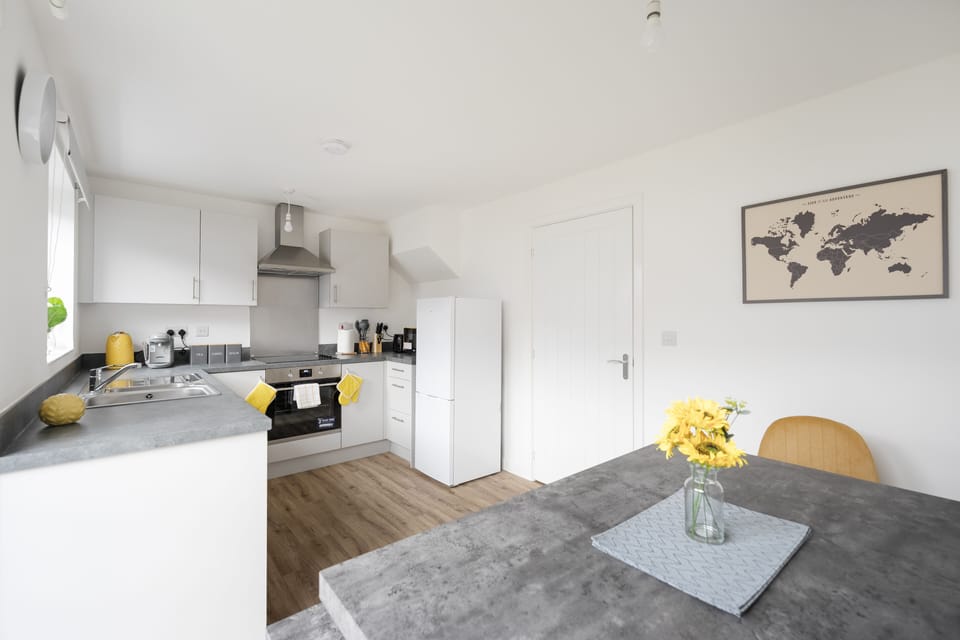 House | Private kitchen | Full-size fridge, microwave, oven, toaster