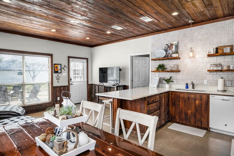 Open, airy, and ready for your next family dinner.