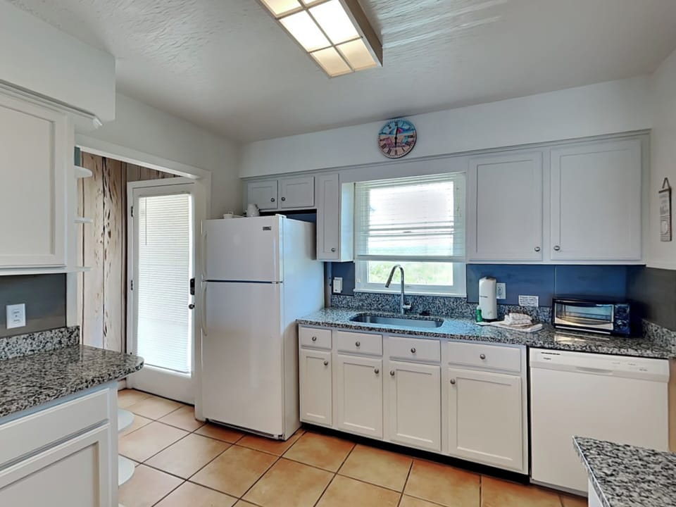 House (4 Bedrooms) | Miscellaneous