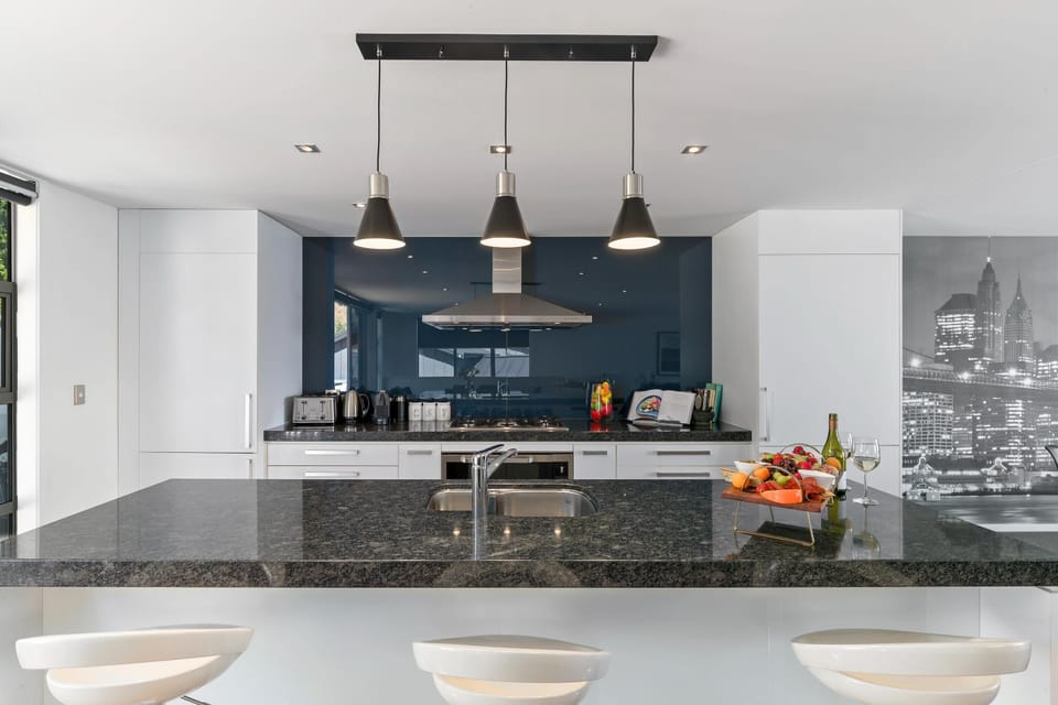 Executive Moder Fully Equiped Kitchen