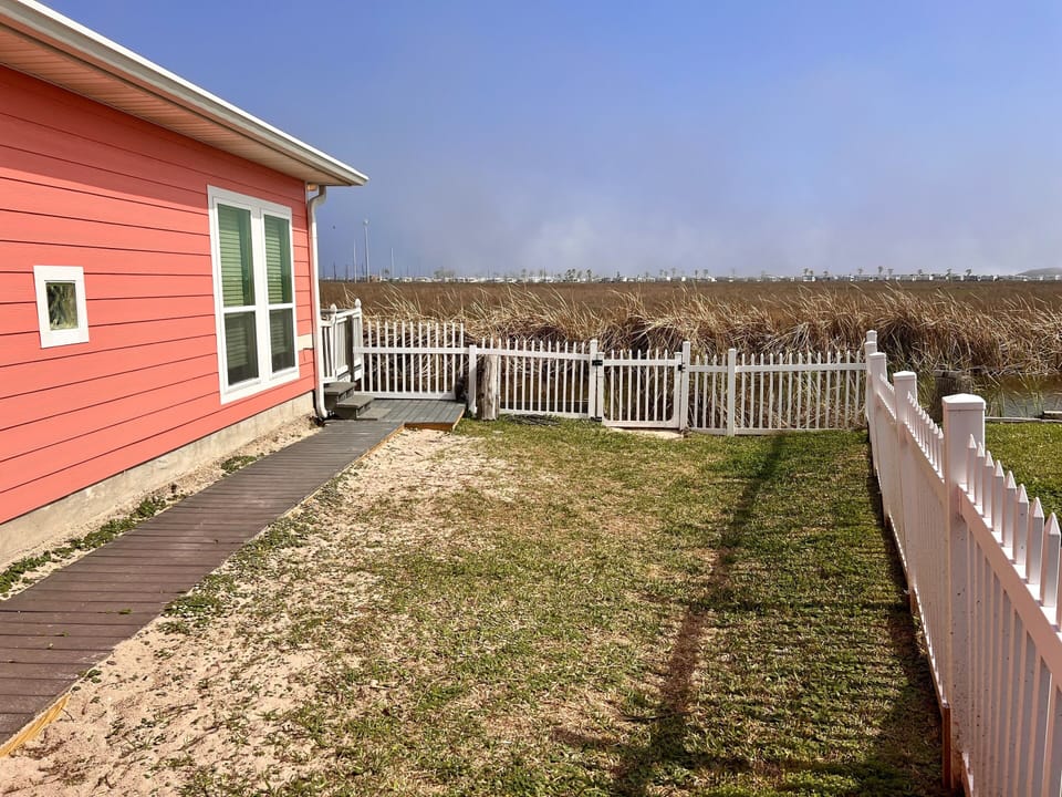 House (4 Bedrooms) | Property amenity