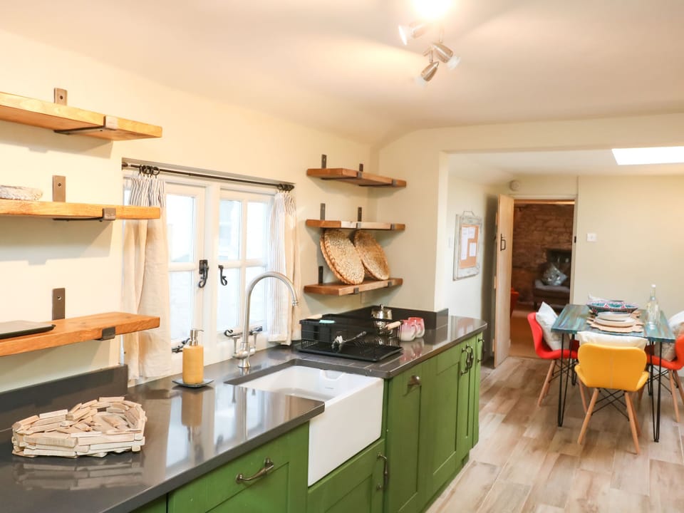 Fridge, dishwasher, cookware/dishes/utensils