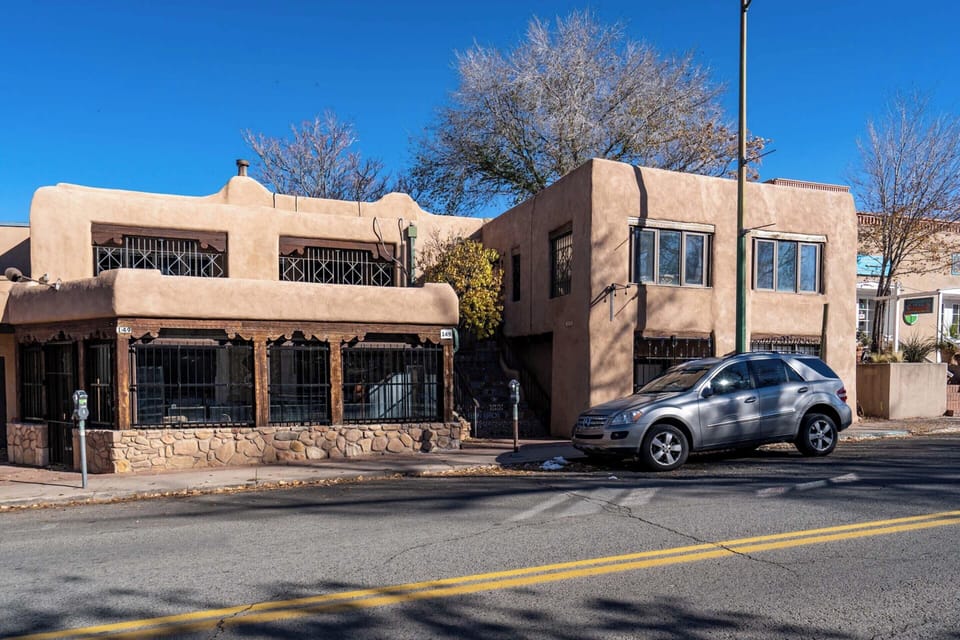 House (3 Bedrooms) | Property amenity
