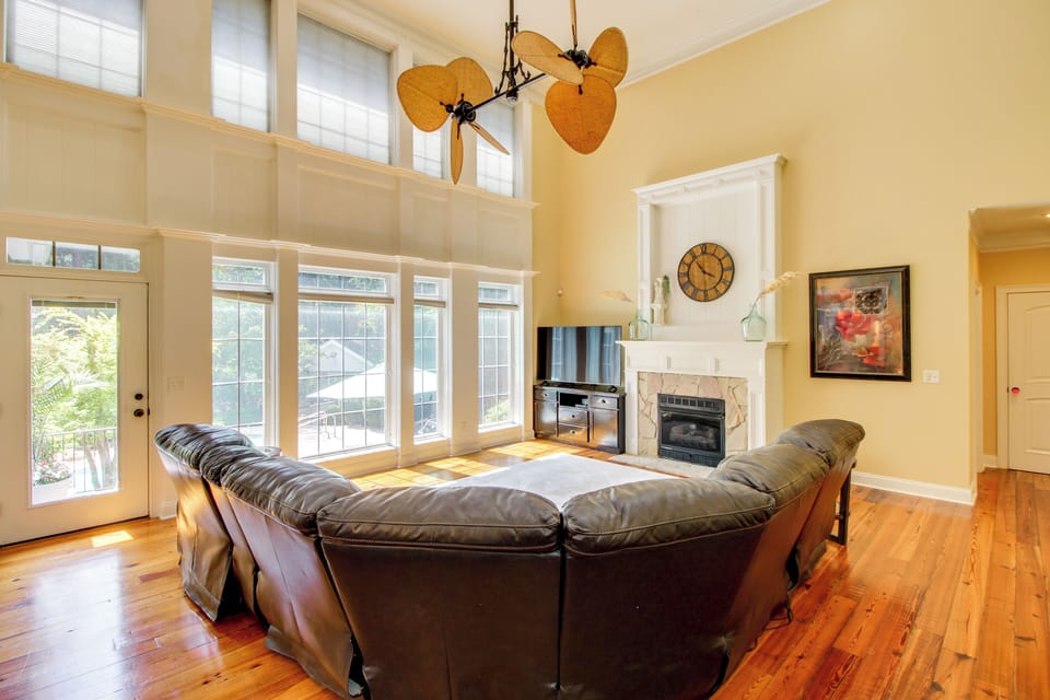 Living Room | Open Interior | 1st Floor