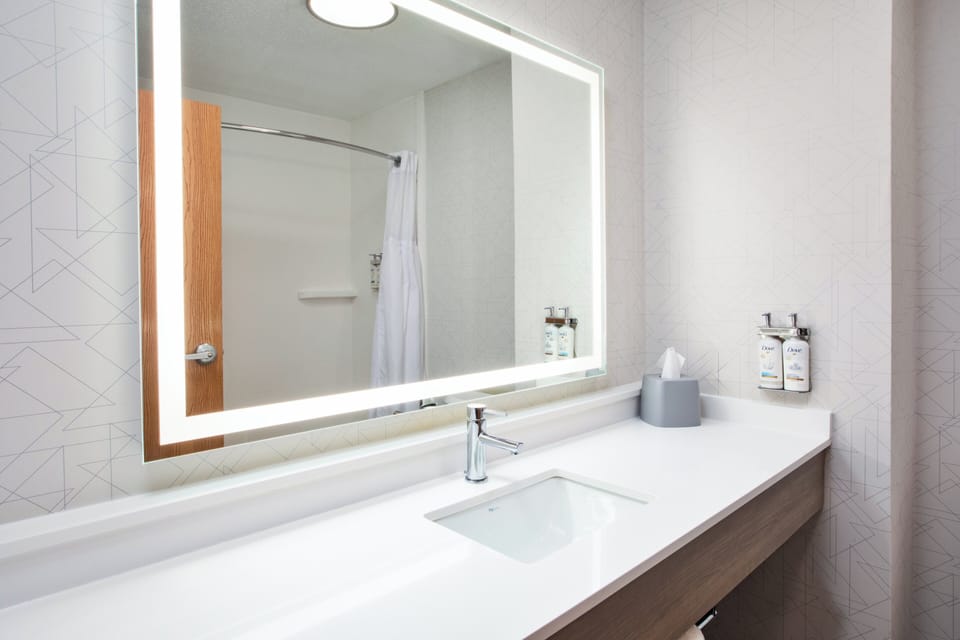 In-room safe, desk, iron/ironing board, free cribs/infant beds