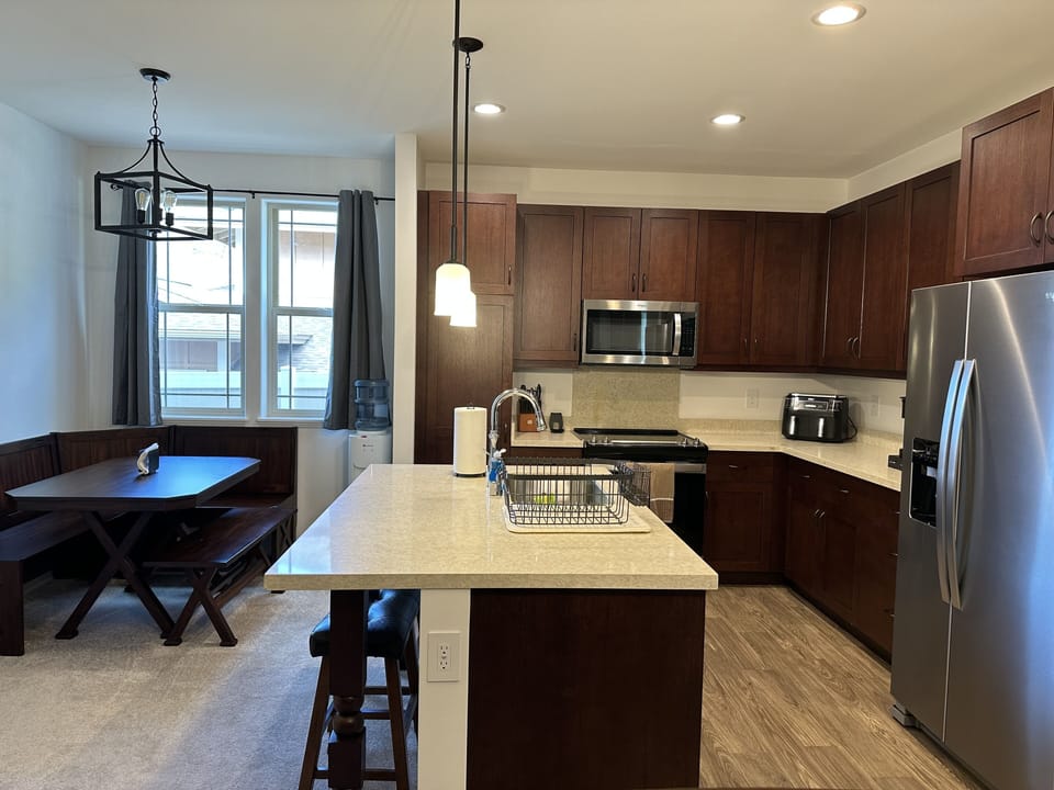 Kitchen & Nook