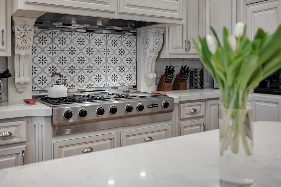 6 burner gas range plus griddle!