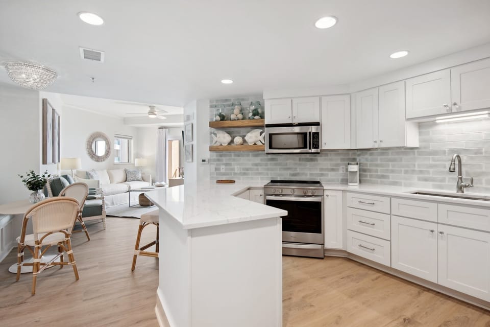4767 Westwinds