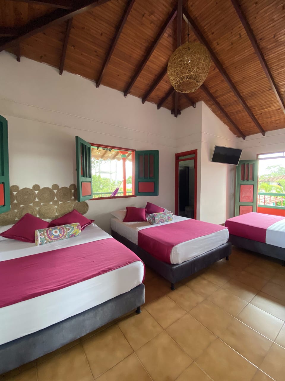 Family Room | Free WiFi, bed sheets