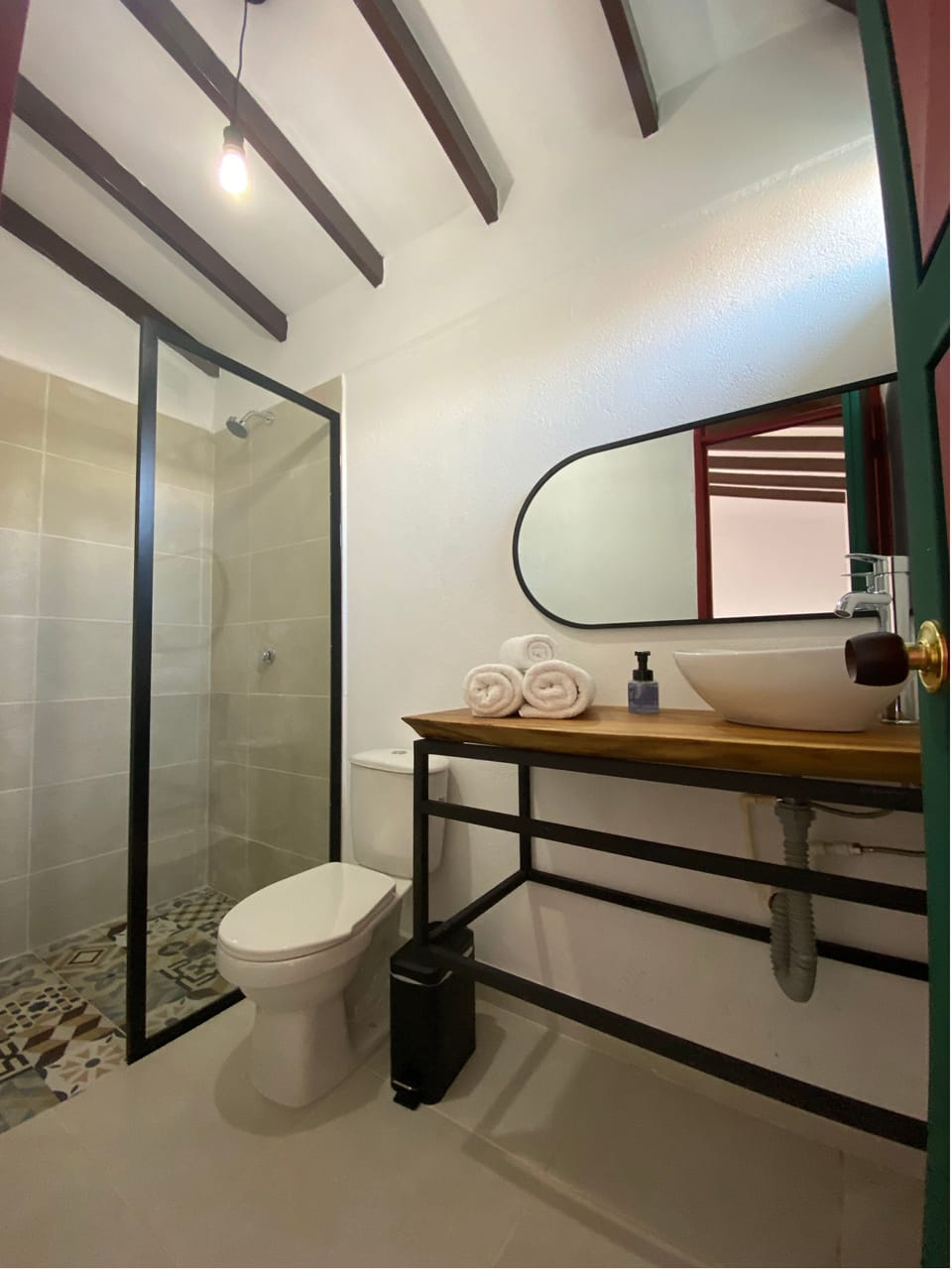 Exclusive Room | Bathroom | Shower, rainfall showerhead, towels, soap
