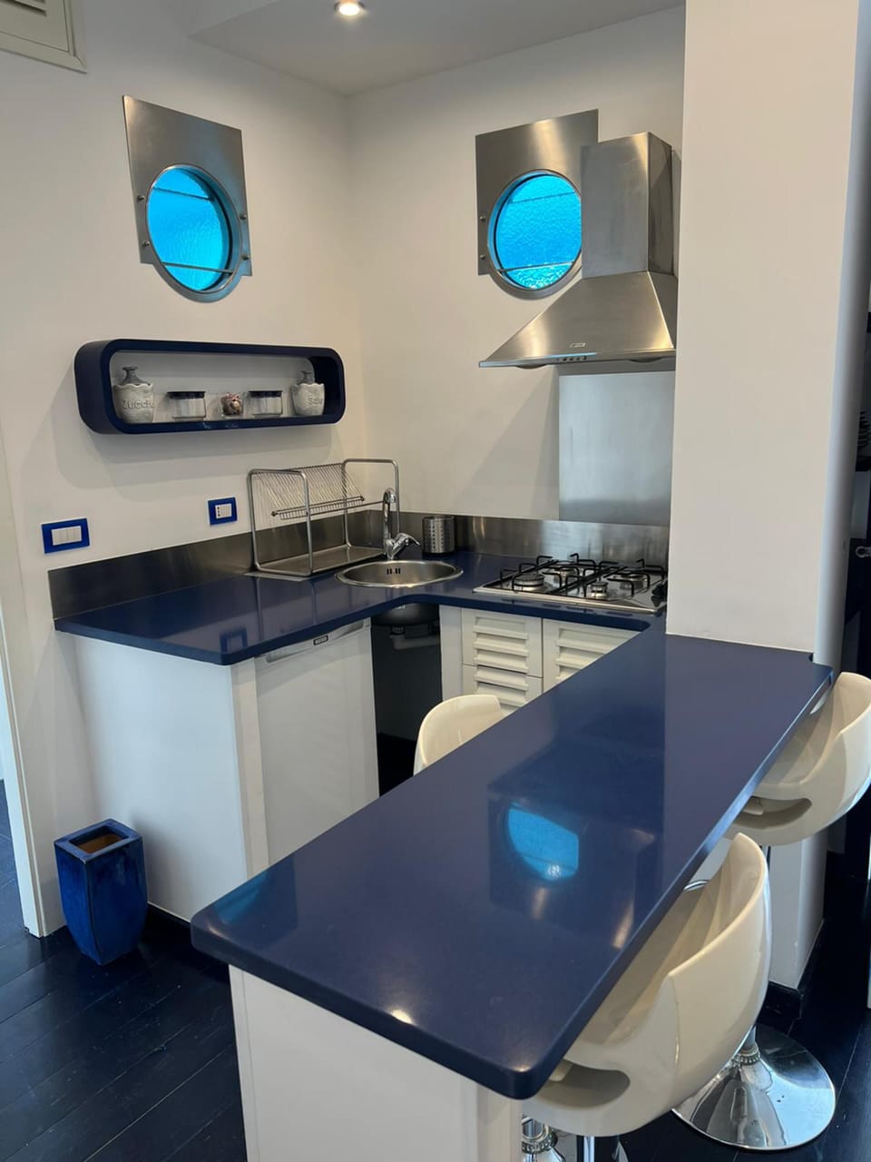 Luxury House | Private kitchen | Microwave, stovetop, espresso maker, electric kettle