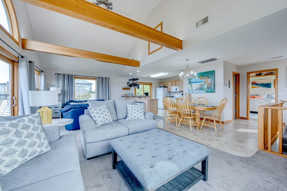 06-Surf-Or-Sound-Realty-1086-Sunset Celebration-Great Room-2