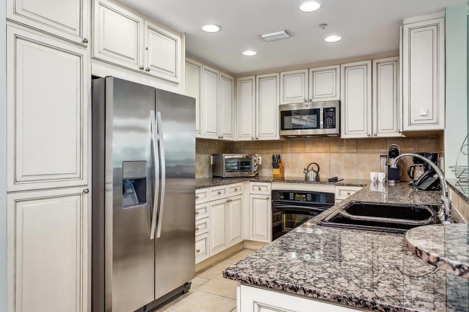 Fully equipped kitchen