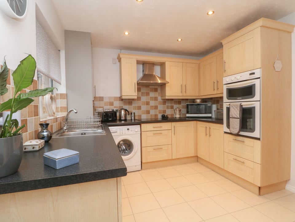 Fridge, dishwasher, electric kettle, toaster