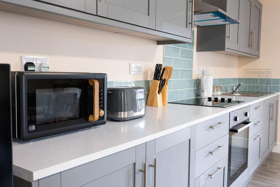 Apartment, 2 Bedrooms | Private kitchen | Electric kettle