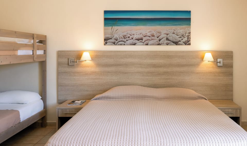 Quadruple Room, Garden View | Free WiFi, bed sheets