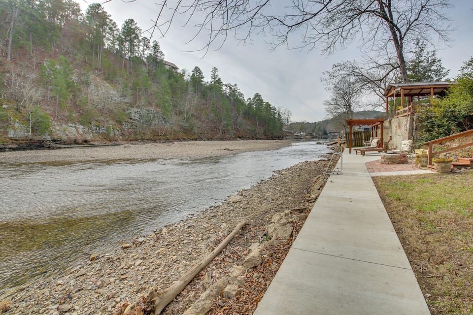 Creek On-Site | Access to Ouachita River | Fire Pit