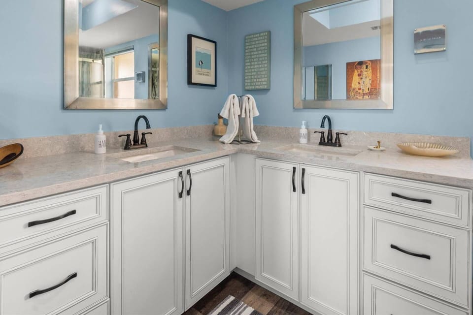 Private bath with large vanity to "get ready" for your day's adventures off the primary suite