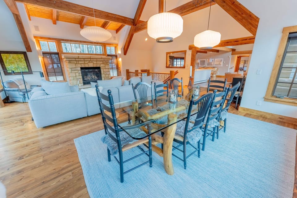 Dining & living area