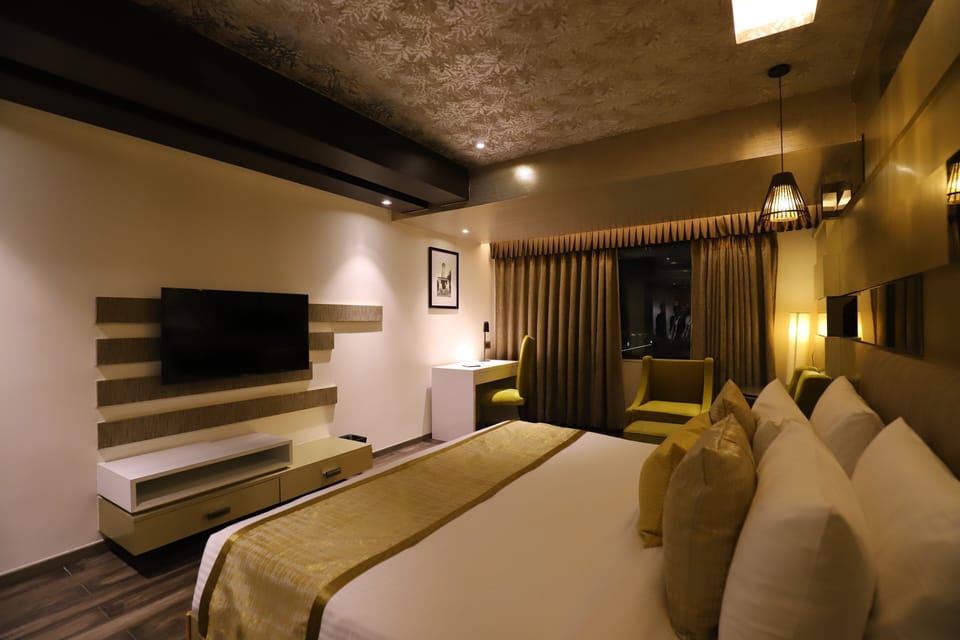 Superior Room | In-room safe, iron/ironing board, free WiFi, wheelchair access