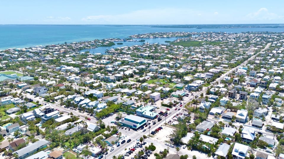 A Place in Paradise Unit A by Anna Maria Island Accommodations