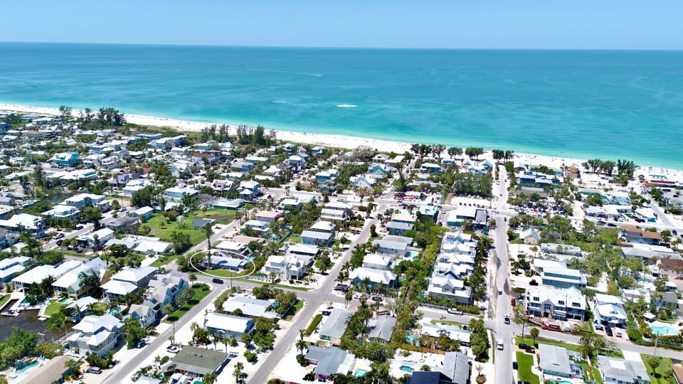 A Place in Paradise Unit A by Anna Maria Island Accommodations