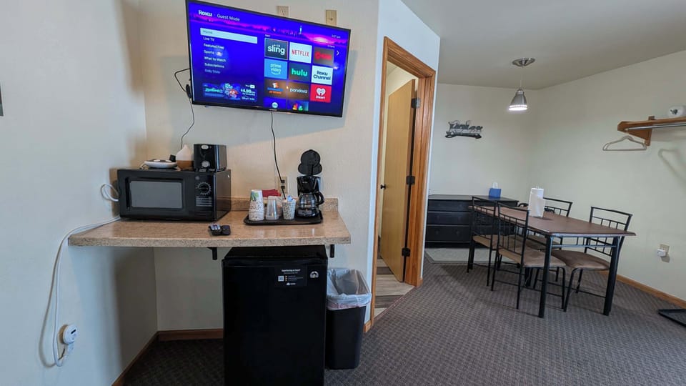 Kitchenette with Roku TV 