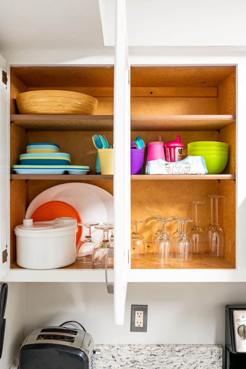Kids plates and utensils