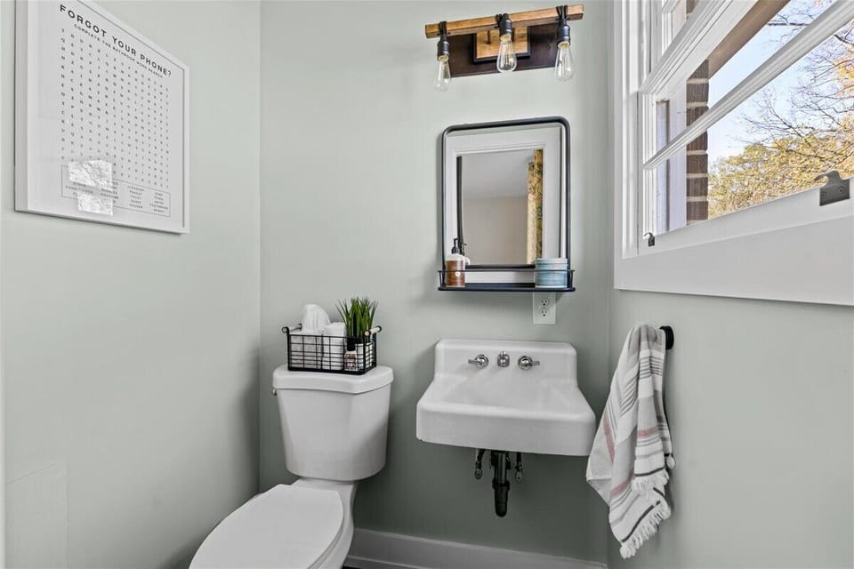 1/2 Bath in Master Bedroom
