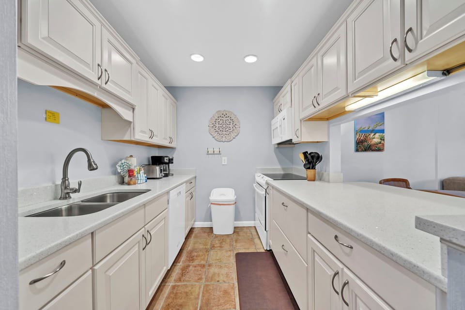 Kitchen With Great Counter Space