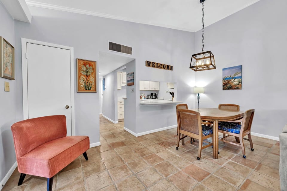 Dining Room Area With Seating For Four