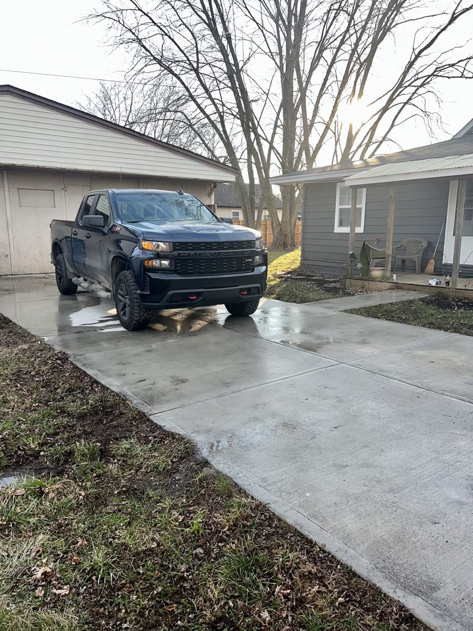 2-4 Car Private Driveway