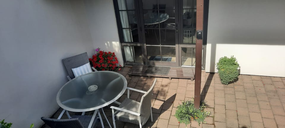 Private courtyard 