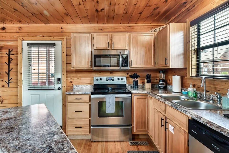 Fully equipped kitchen. Perfect for cooking for the whole family!
