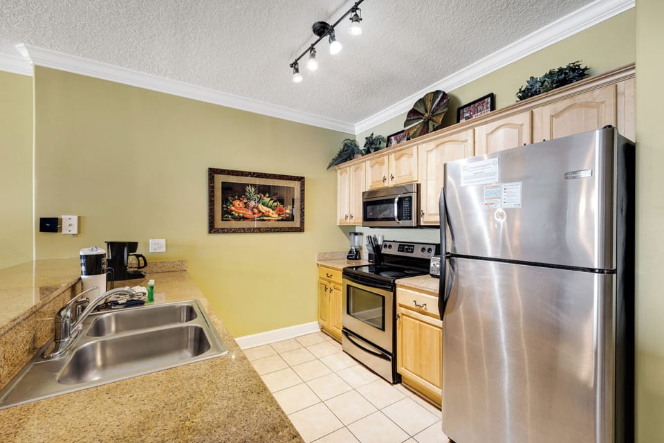 Ocean Reef 1709 Kitchen