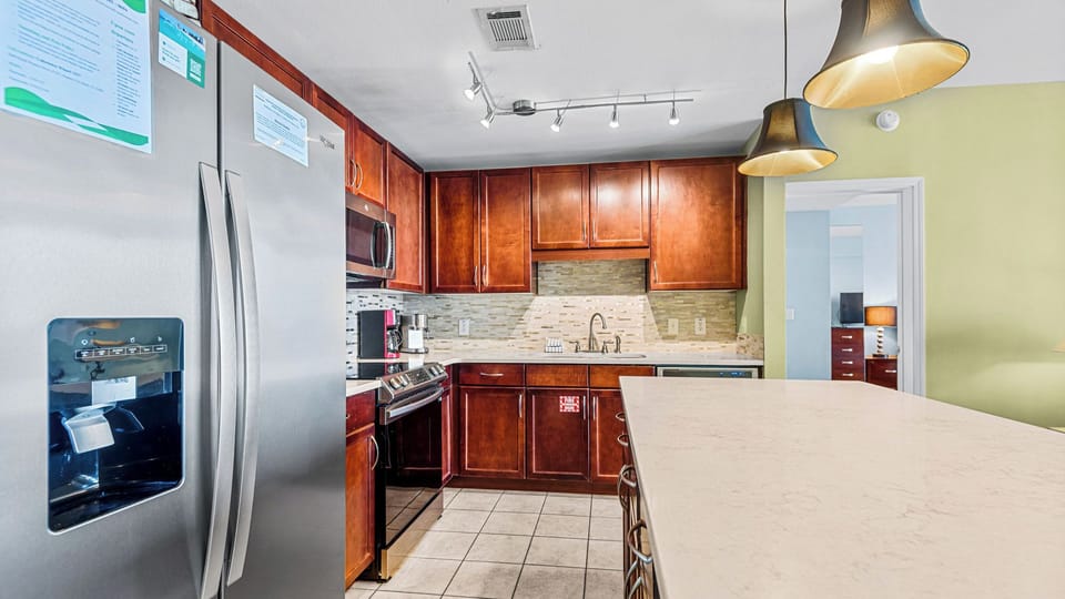 Laketown Wharf 1527