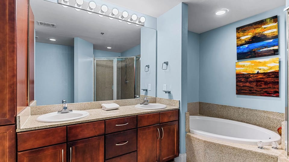 Laketown Wharf 1527