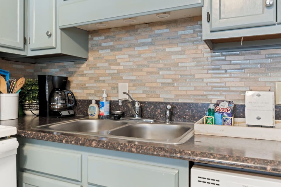 Full sink and coffee maker