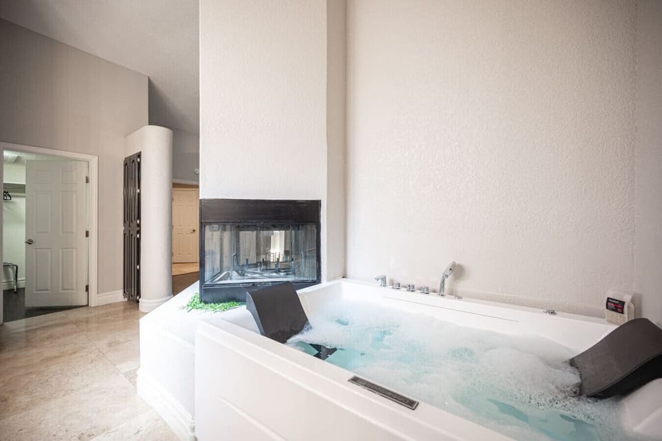 Large multi-person jetted tub in master bath