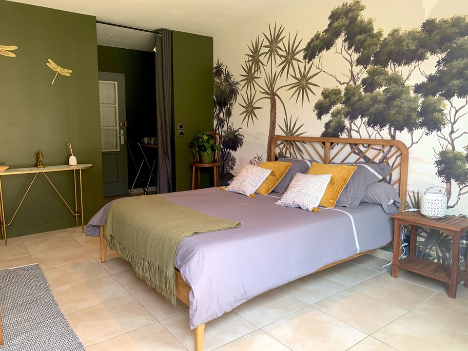 Junior Double Room | Free WiFi
