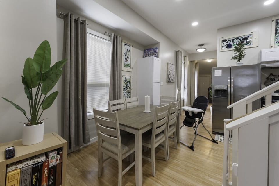 Amazing retreat with a full kitchen and spacious dining. Perfect for entertaining and making unforgettable memories