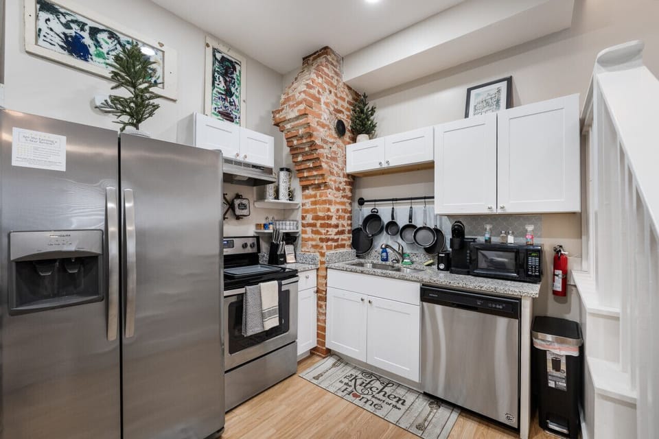 Bright and airy home away from home, with a full kitchen for all your culinary needs