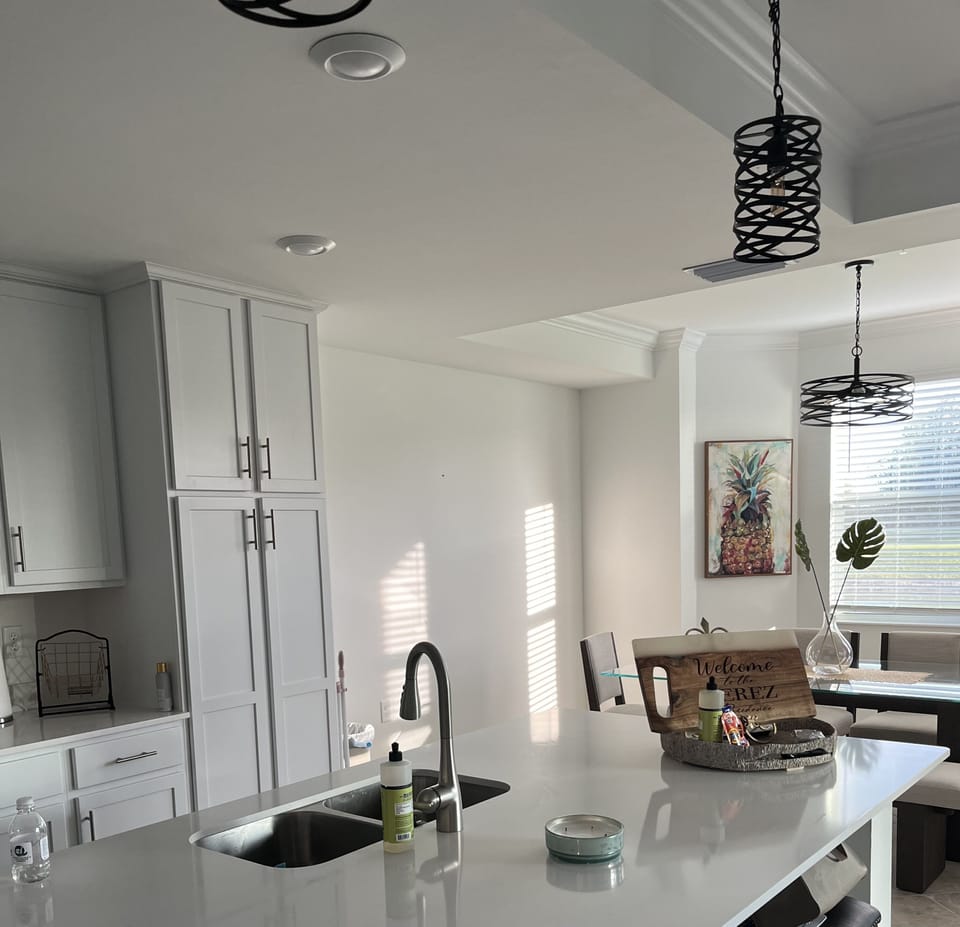 Spacious kitchen 