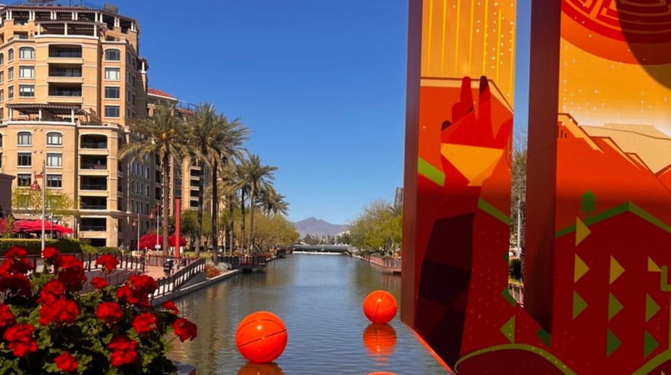 Scottsdale Waterfront: 0.4 miles from the Bungalow