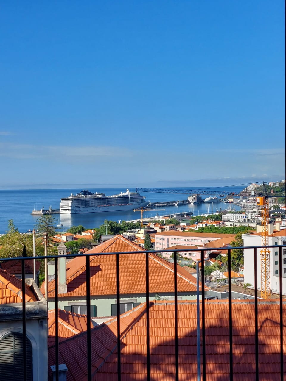 1st Floor Balcony Harbour, City & Ocean View