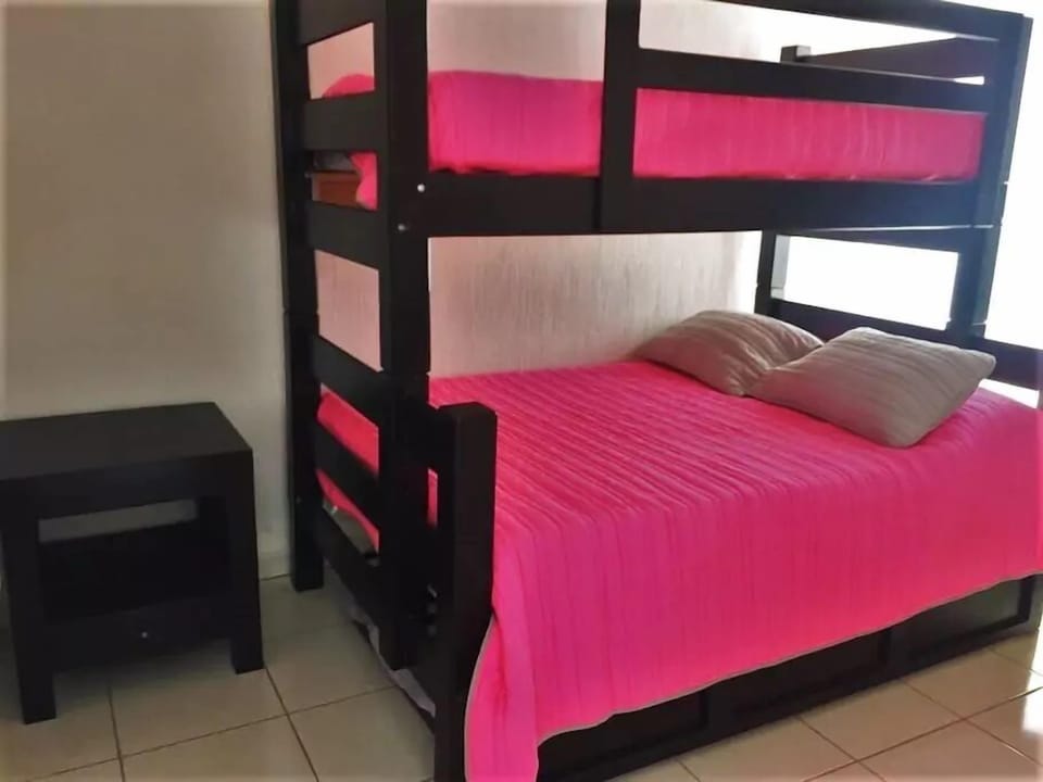 Comfort Condo | 3 bedrooms, free WiFi, bed sheets