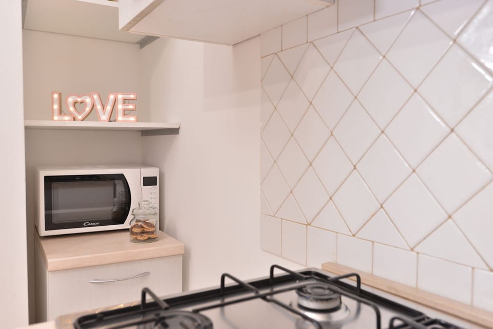 Basic Apartment | Private kitchen | Full-size fridge, microwave, oven, espresso maker