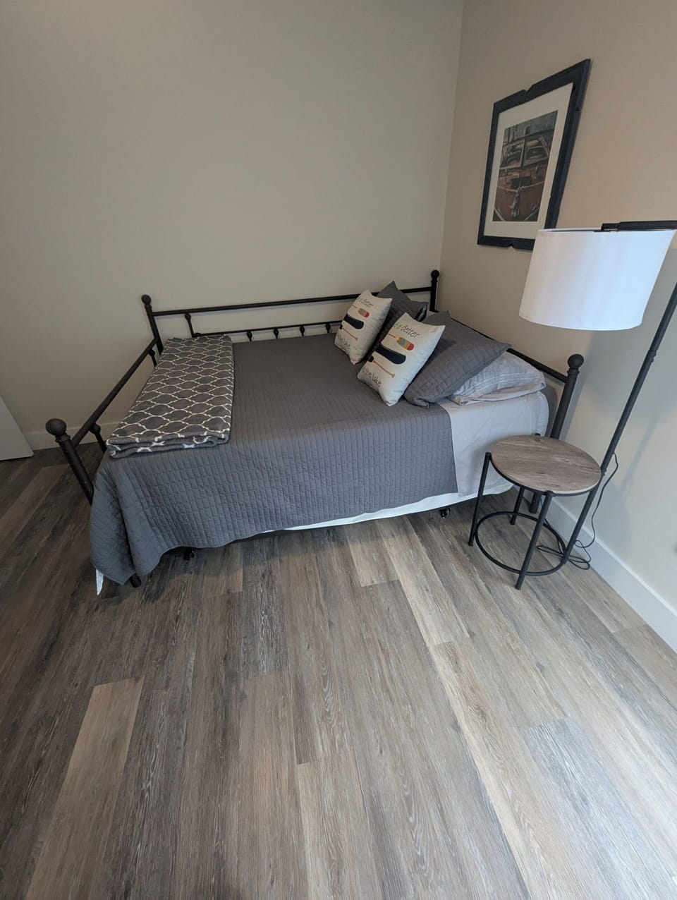 1st Floor bedroom, trundle Queen